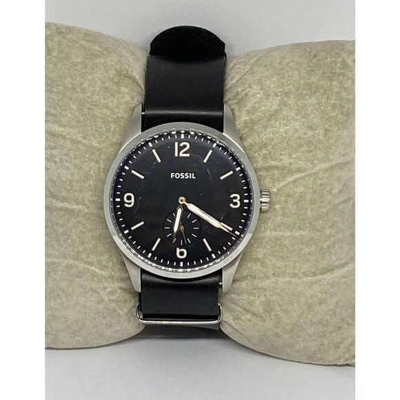 Fossil FS5245 Men's Black Leather Analog Black Dial Quartz Wrist Watch XX314 - Picture 1 of 12